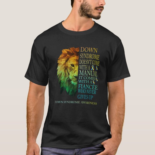 Fiancée Never Gives Up Lion Down Syndrome T21 T Shirt (Framsida)