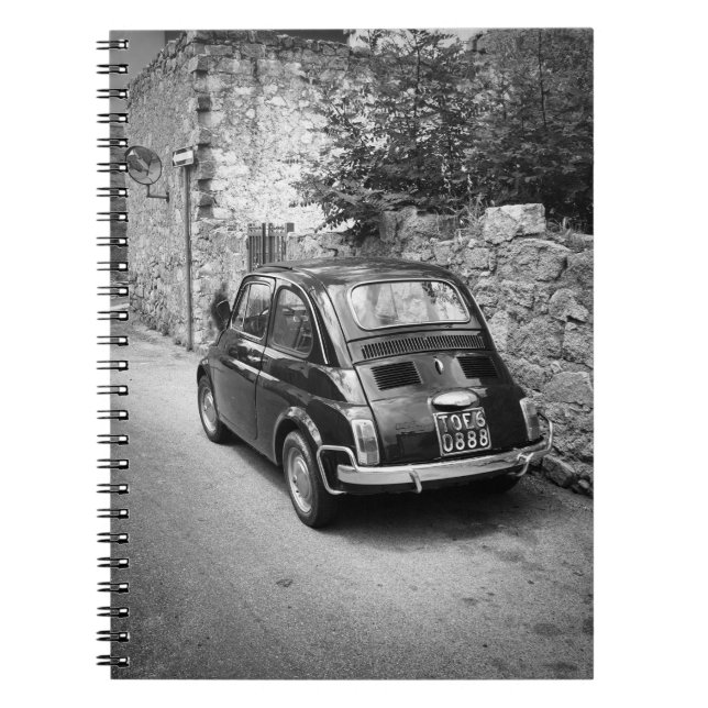 FIAT 500-bil i svartvitt Anteckningsbok (Framsidan)