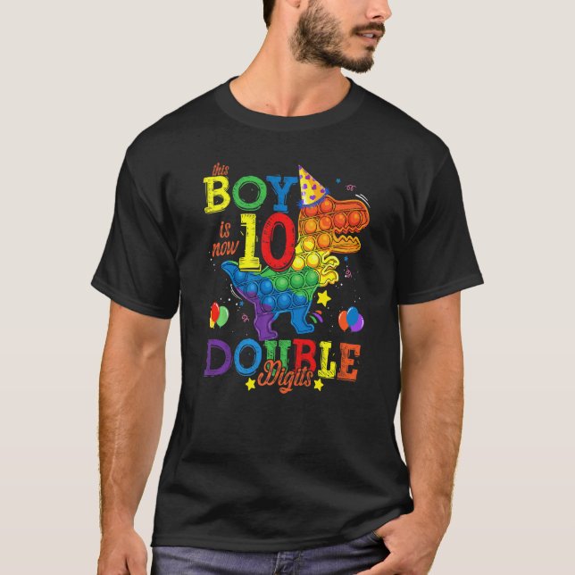 Fidget Leksak Boy är nu 10 Dubblor. Det är min 10  T Shirt (Framsida)