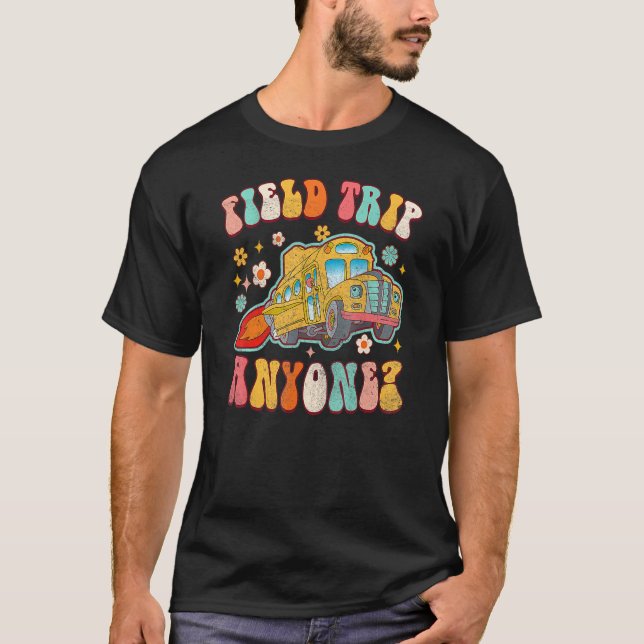Field Trip Anyone Groovy School Bus Driver Yellow  T Shirt (Framsida)