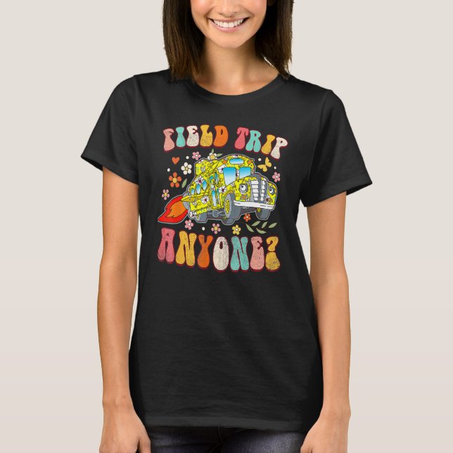 Field Trip Anyone Groovy School Bus Driver Yellow  T Shirt (Framsida)