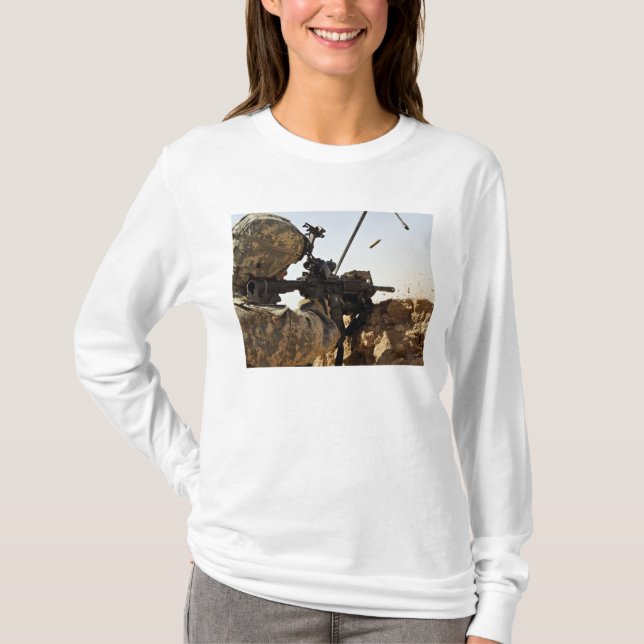 Fiendens soldatstyrkor i förlovader tee shirt (Framsida)