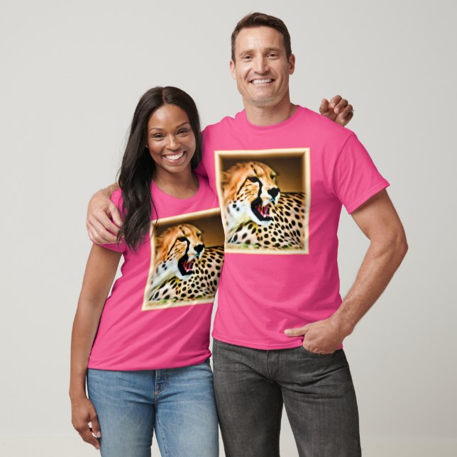 "Fierce and Fiery Cheetah Design". Köp nu T Shirt (Unisex)