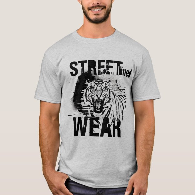 Fierce Roaring Tiger Black and White Streetwear T Shirt (Framsida)