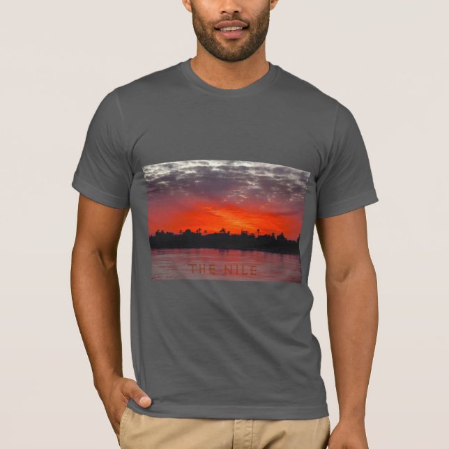 Fiery Nile River Sunset T-Shirt (Framsida)