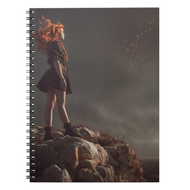 Fiery Rödhårig Stormwatch Fantasy Notebook Anteckningsbok (Framsidan)