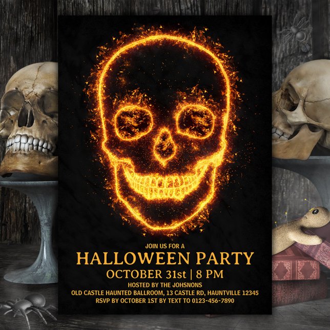 Fiery Skull Halloween fest Inbjudningar (Halloween invitation fiery skull, let's set the party on fire. Burning skull Halloween invitation)