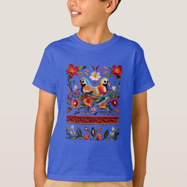 Fiestatrådar: Mexikanska Embroidery Inspired Desig T Shirt (Framsida)