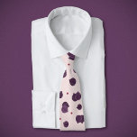 Fig Mönster Slips<br><div class="desc">En mans slips med en mönster av fig och polka dots mot ljus rosa bakgrund. En underbar gåva till en älskare av frukter, en vegan osv.</div>