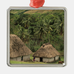 Fiji, Viti Levu, Navala, traditionella Bure-hus Julgransprydnad Metall