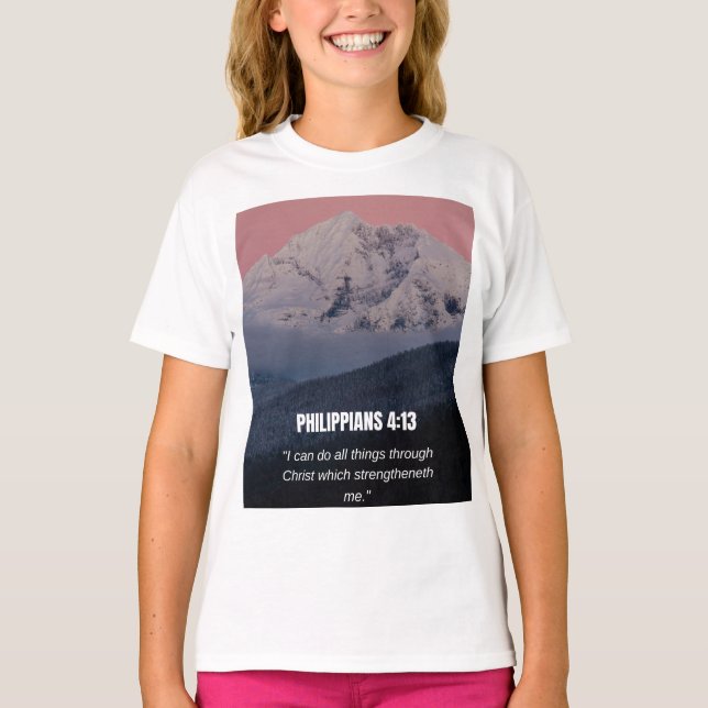 Filipperna 4:13 KJV Bibelvers Berg & Skog T Shirt (Framsida)