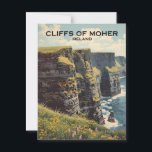 Filmklipp - vykort<br><div class="desc">Ett scenformat vykort som visar de dramatiska klipporna av Moher i Irland, där sten ansikte stigning ovanför Atlanten under ett mjukt, grumligt himmel.</div>