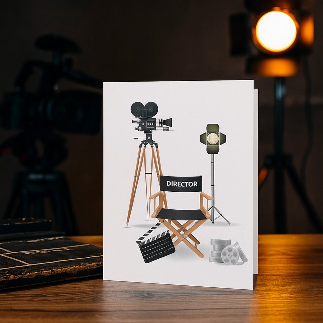 Filmregissörsstol och Vintage-filmkamerasats Kort (Skapare uppladdad)