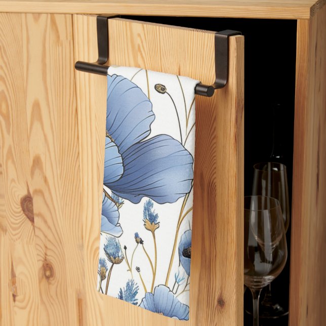 Fin ljusblå blommigt kökshandduk (Thirds Fold)