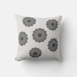 Fin Mandala Design Pillow Kudde