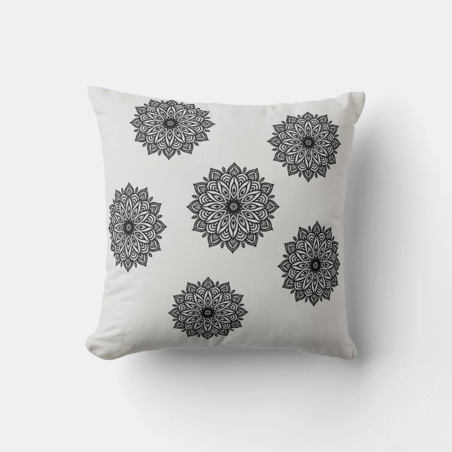 Fin Mandala Design Pillow Kudde (Framsida)