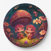 Fina, söta älvar leker under svampar runda piller