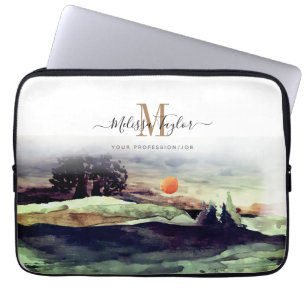 Fina vattenfärgsberg och Träd Monogram Laptop Fodral