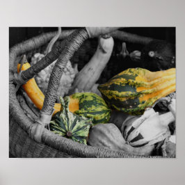 Finare gurkor i Wicker Basket Partial Färg Poster