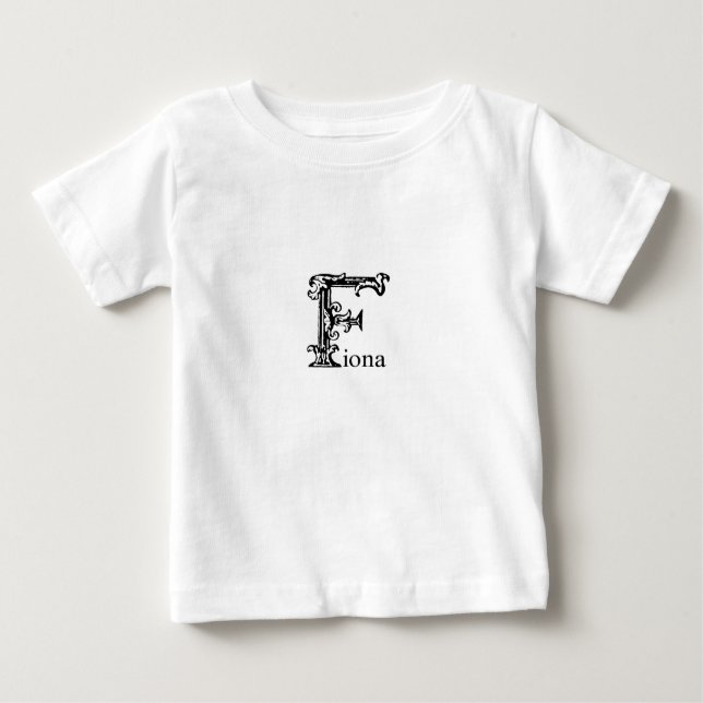 Finare Monogram: Fiona Tee (Framsida)