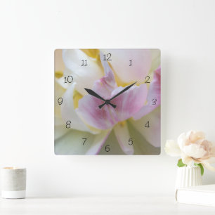 Finare White och Rosa Tulip Fyrkantig Klocka