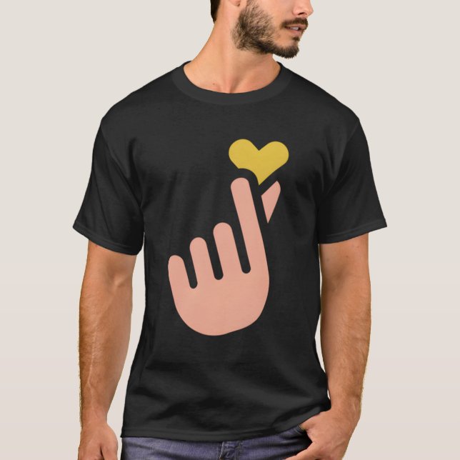 Finger Heart T Shirt (Framsida)