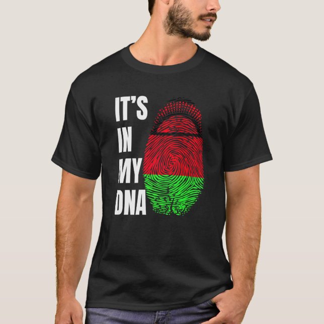 Fingerprint DNA Biometry Flag Malawi   T Shirt (Framsida)