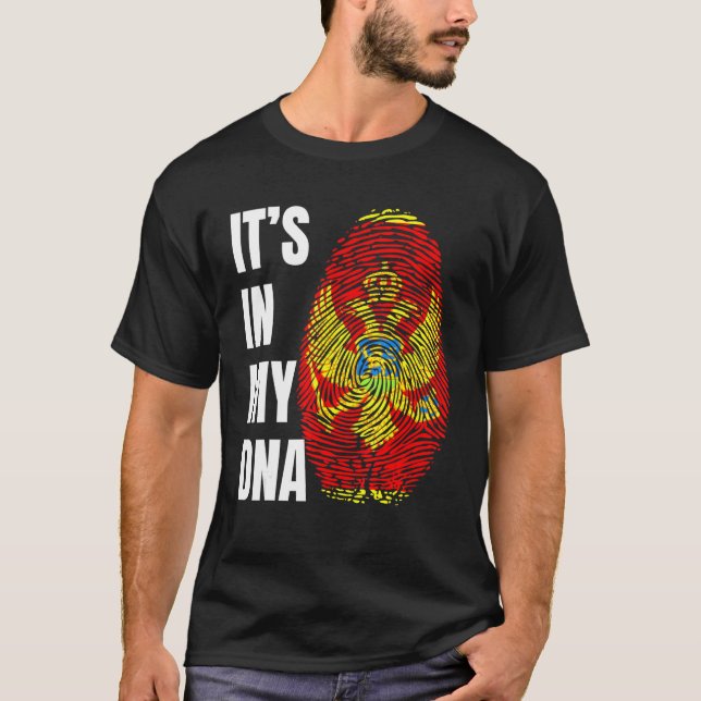 Fingerprint DNA Biometry Flag Montenegro T Shirt (Framsida)
