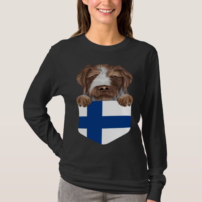 Finland Flag German Wirehaired Pointer Dog In Pock T Shirt (Framsida)