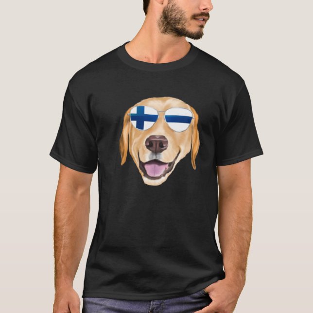 Finnish Flag Yellow Labrador Retriever Dog Finland T Shirt (Framsida)