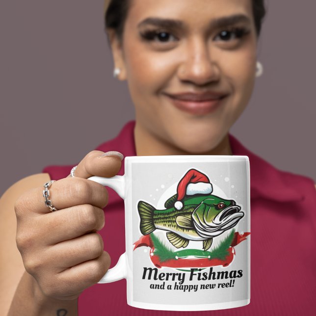 Finny God jul Fishmas Fiske Santa Fish Kaffemugg (Merry Fishmas! Christmas fishing pun mug.)