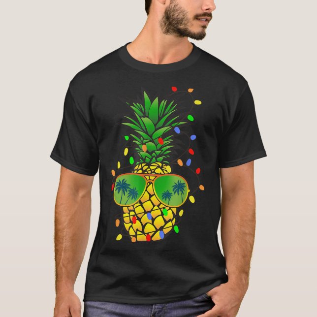 Finny Pineapple Julafton Träd Sommar jul i juli T Shirt (Framsida)