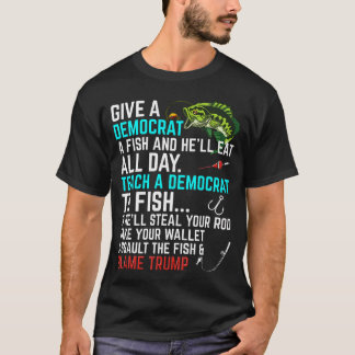 Finny Republican som säger "Teach A Democrat Fish  T Shirt