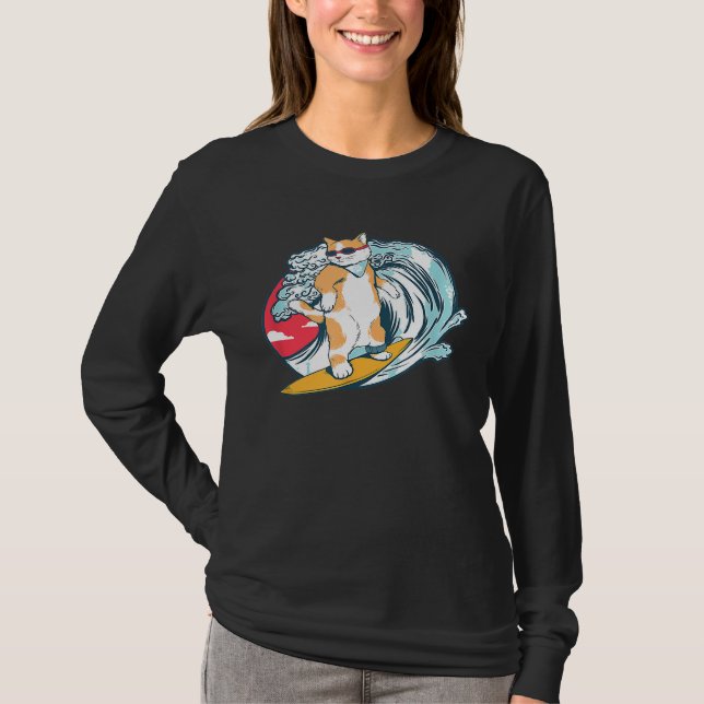 Finny Surfing Cat Kattunge Surfer Surfboard T Shirt (Framsida)