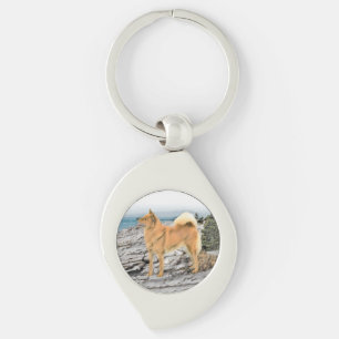 Finsk spitz vid Seashore Painting - Hund Art Swirl Silverfärgad Nyckelring
