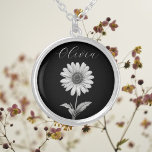 Fintvätt Anpassade Blommigt Silverpläterat Halsband<br><div class="desc">Fintvätt av svart och vit daisy,  anpassade Necklace. Anpassa med namn och teckensnittstyp. Du kan också ändra bakgrunden färg till din inställning.</div>