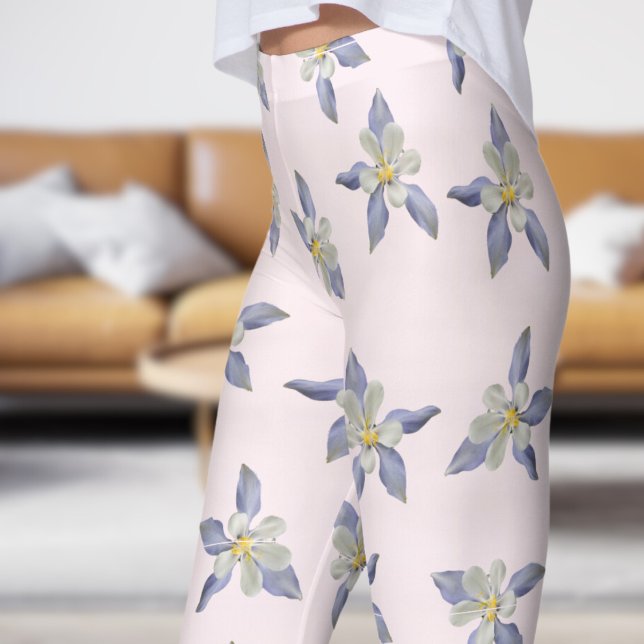 Fintvätt av  Blommigt Petals Mönster Leggings (Pale Petals on Lavender Blush)