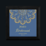 Fintvätt av Guld och Blå Bridesmaid Gift Box Minnesask<br><div class="desc">Vacker och snyggt guld emblem är en briljant gåva som är personlig.</div>