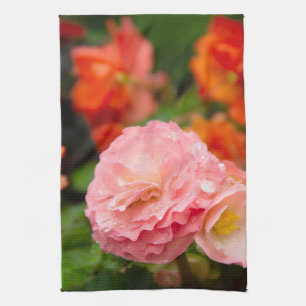 Fintvätt av rosa efter regnet kökshandduk