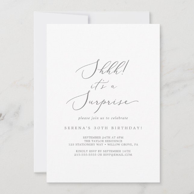 Fintvätt i Silver Kalligrafi Det är en överrasknin Inbjudningar (Framsida)