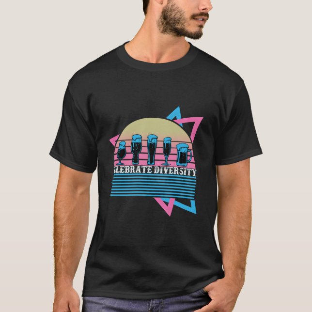 Fira Mångfald Hantverksöl Alkohol T Shirt (Framsida)