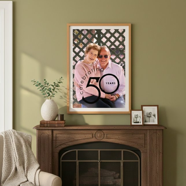 Firande av 50-årsjubiléet Porträtt Poster (50 Years Anniversary Portrait Poster)