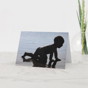 Firande av ett heligt dop med babykrypning inbjudan