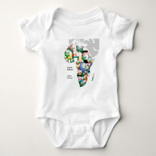 Firande i Afrikan i Flaggor Design Tee Shirt
