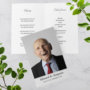 Firande i Life-begravningsprogrammet med foto