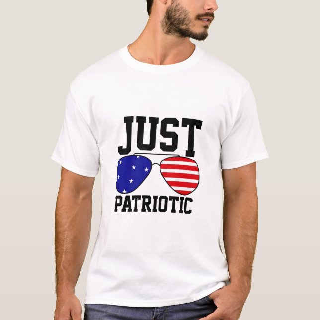 Firande i Stil: Fjärde juli-shistorien, 2025 T Shirt (Framsida)
