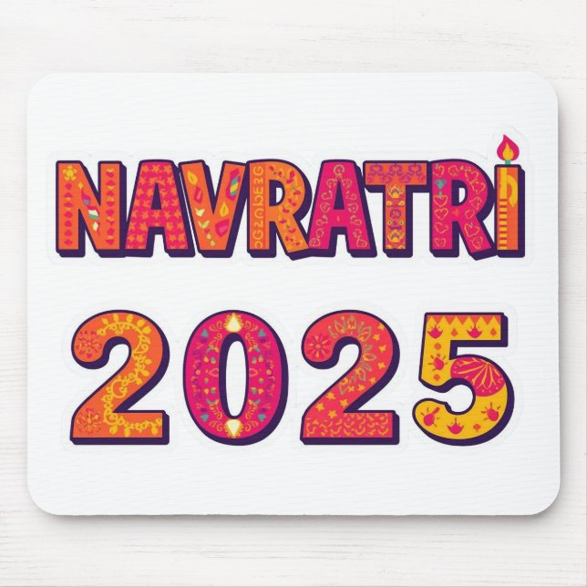 Firande "NAVRATRI 2025" färgämnet typografi Musmatta (Framsidan)