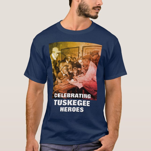 Firande TUSKEGEE AIRMEN T Shirt (Framsida)