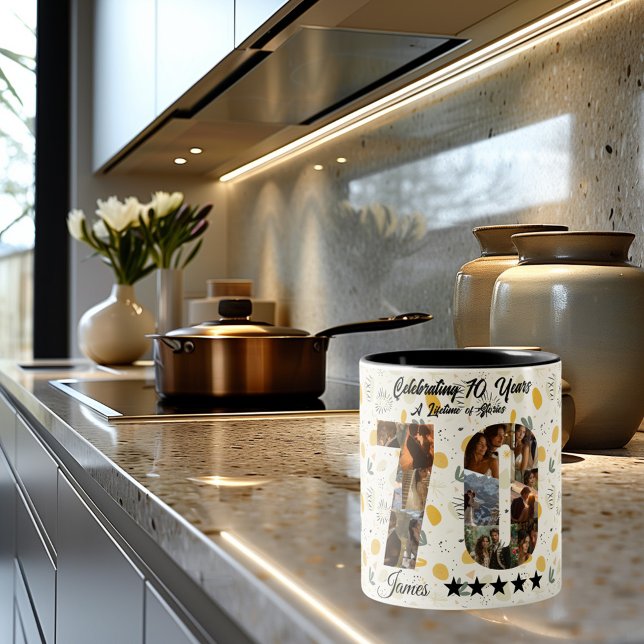 Firar 70 års fotokollage - anpassat namn Två-Tonad mugg (Skapare uppladdad)