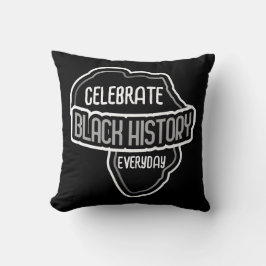 Firar BLACK-historik varje dag på svart Kudde